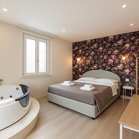 B&B Aurelia Garden Rooms Rom Eksteriør billede